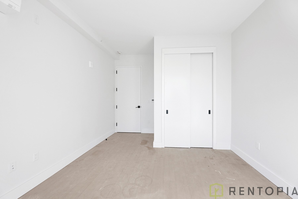 1634 Flatbush Avenue - Photo 4