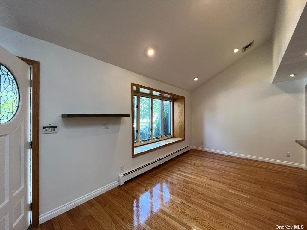 805 Oakleigh Road - Photo 2