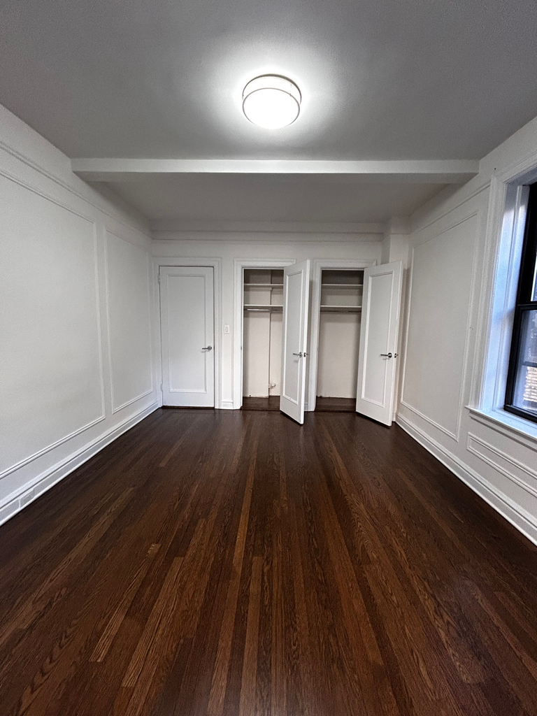 25 West 68th Street - Photo 1