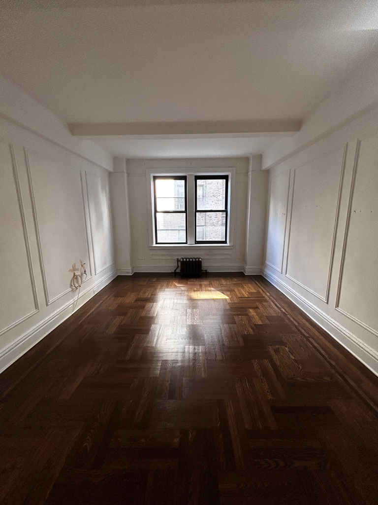 25 West 68th Street - Photo 0