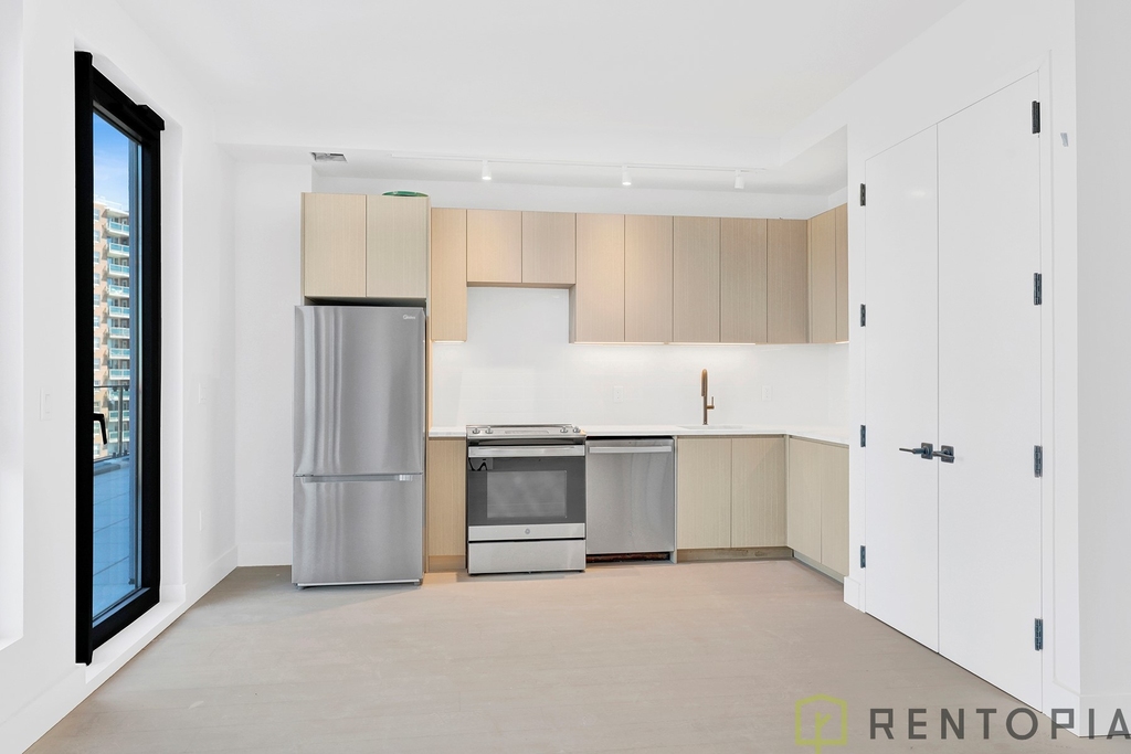 1634 Flatbush Avenue - Photo 9