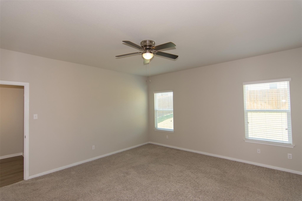 649 Donegal Ln - Photo 25