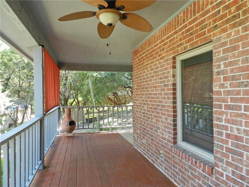 105 Fallbrook Ct - Photo 2