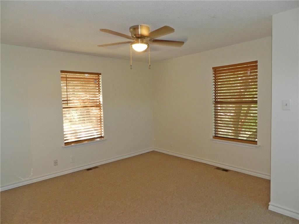 105 Fallbrook Ct - Photo 17