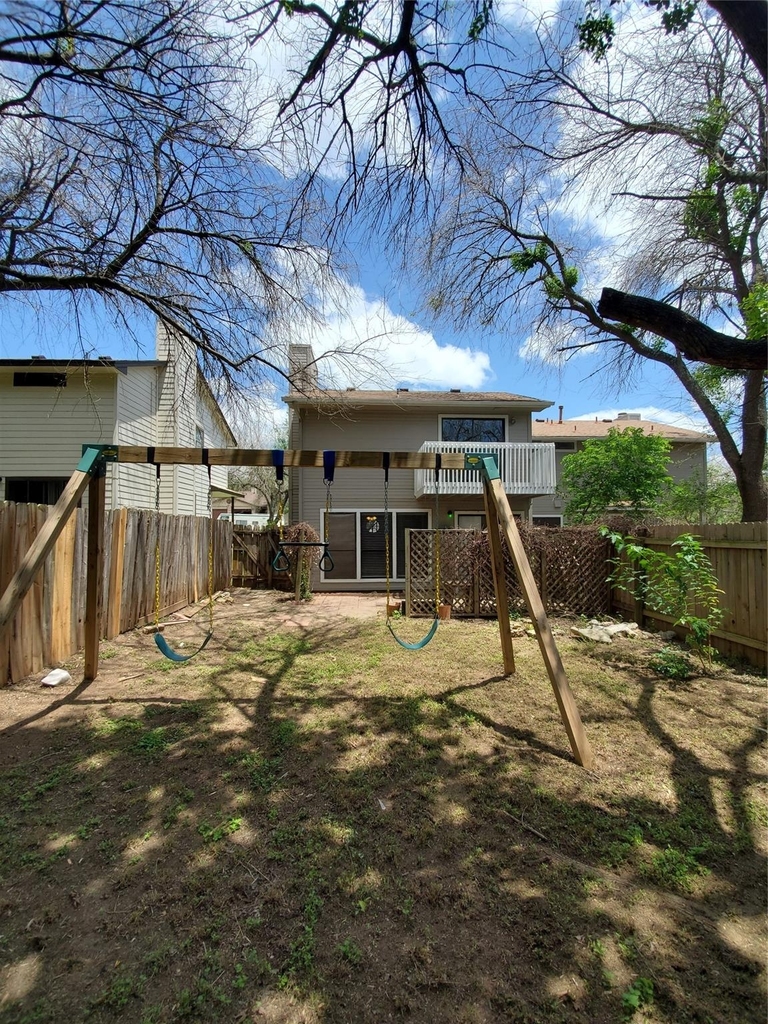 9008 Sanger Dr - Photo 29