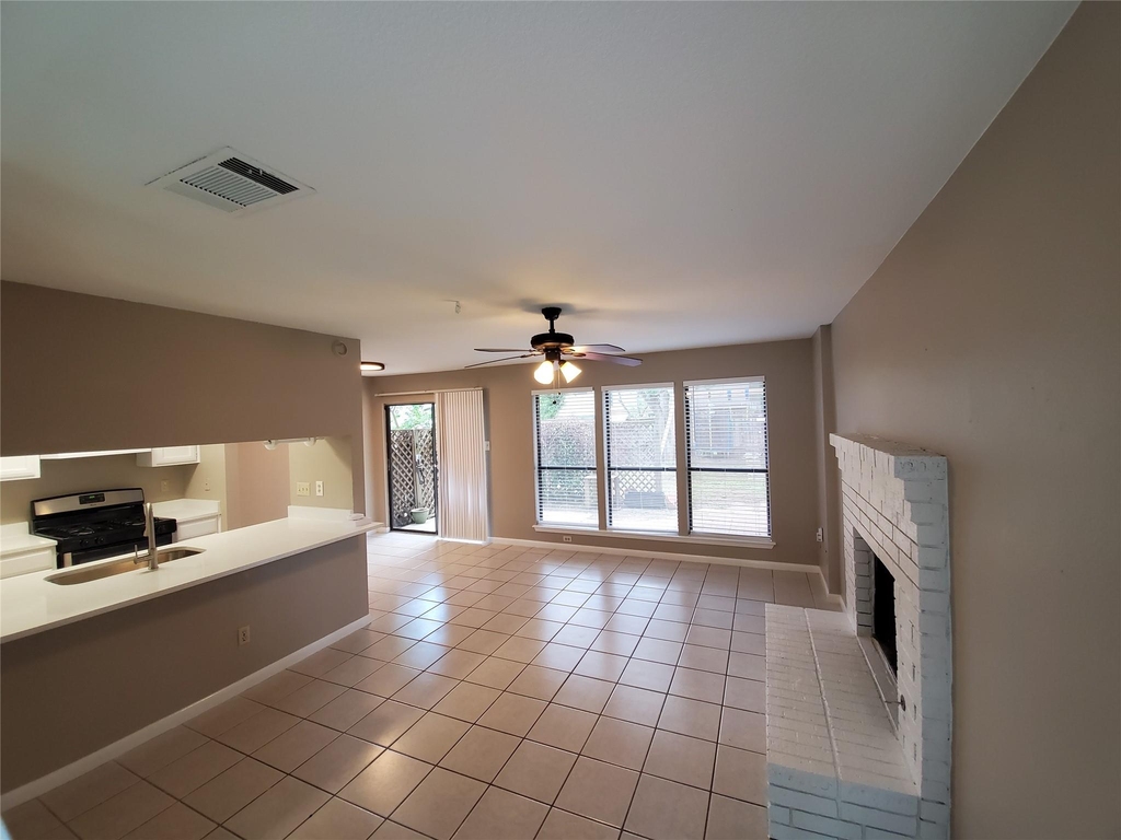 9008 Sanger Dr - Photo 5