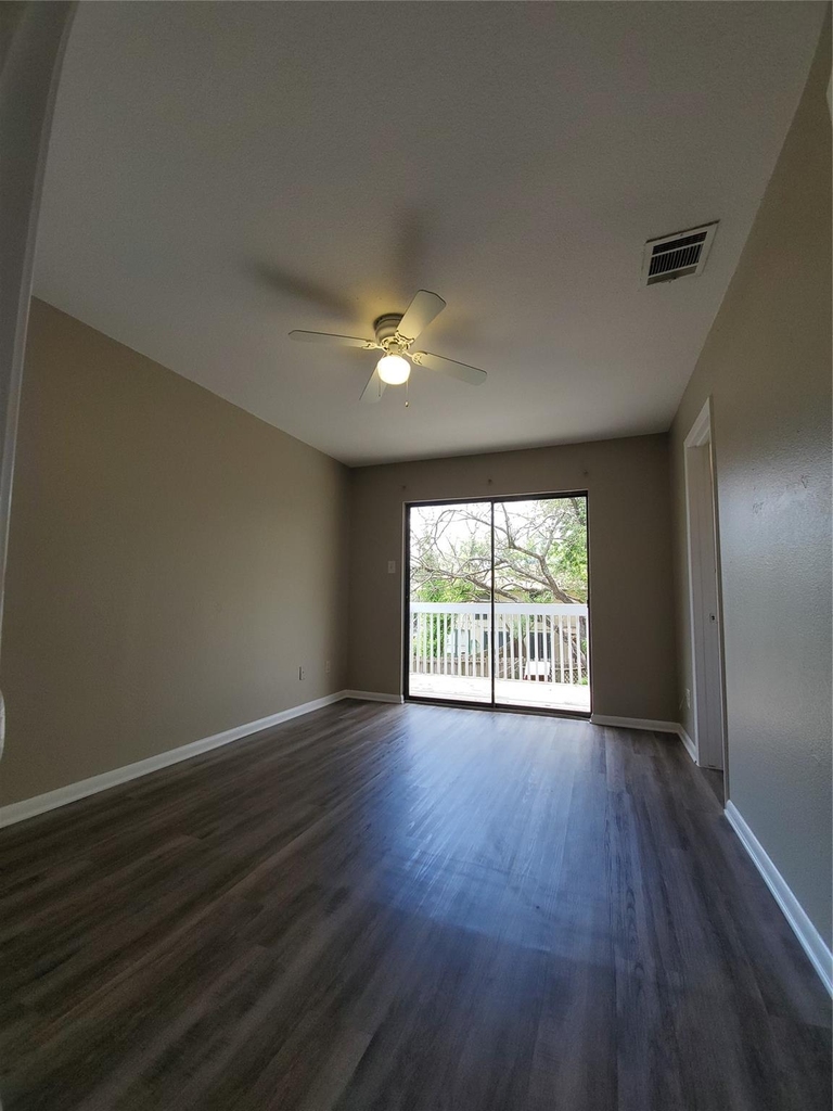 9008 Sanger Dr - Photo 20