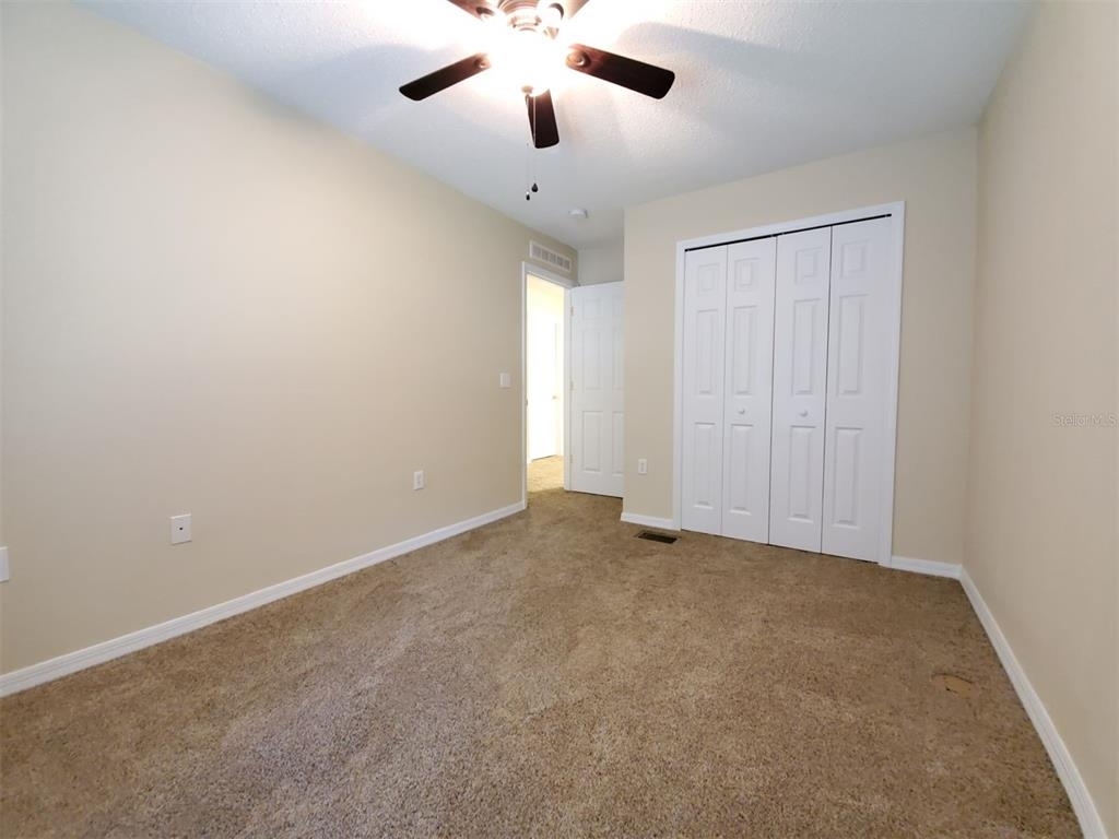 9870 Ashburn Lake Drive - Photo 18