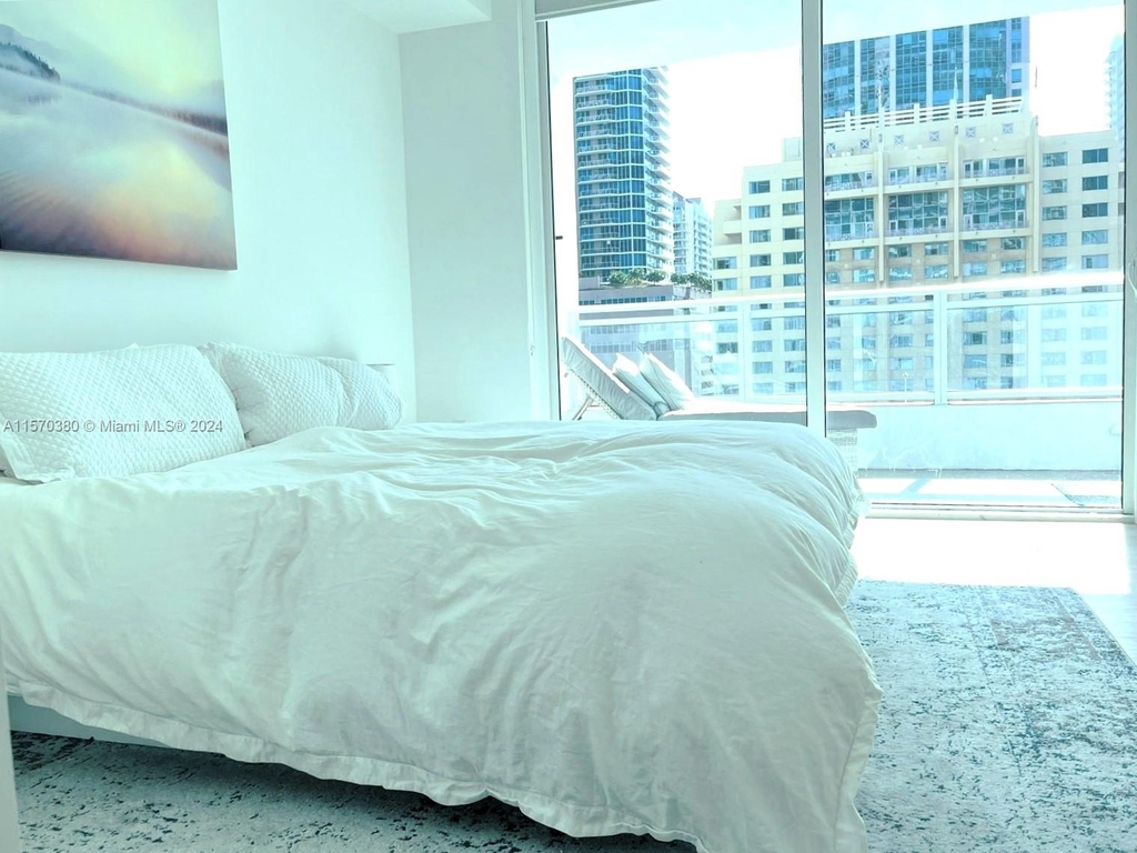 1080 Brickell Ave - Photo 6