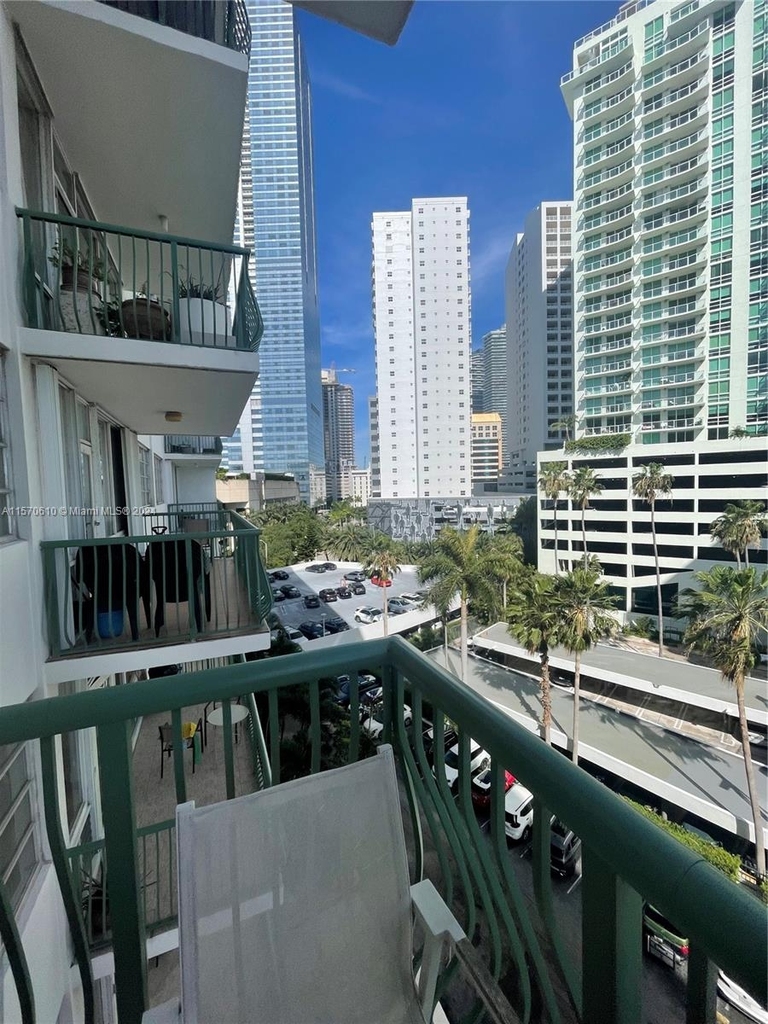 1408 Brickell Bay Dr - Photo 4