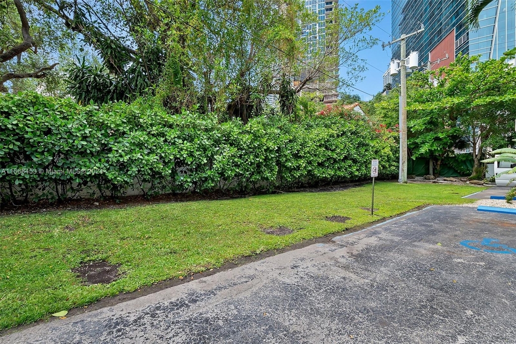 1528 Brickell Ave - Photo 23