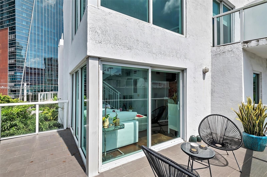 1528 Brickell Ave - Photo 1