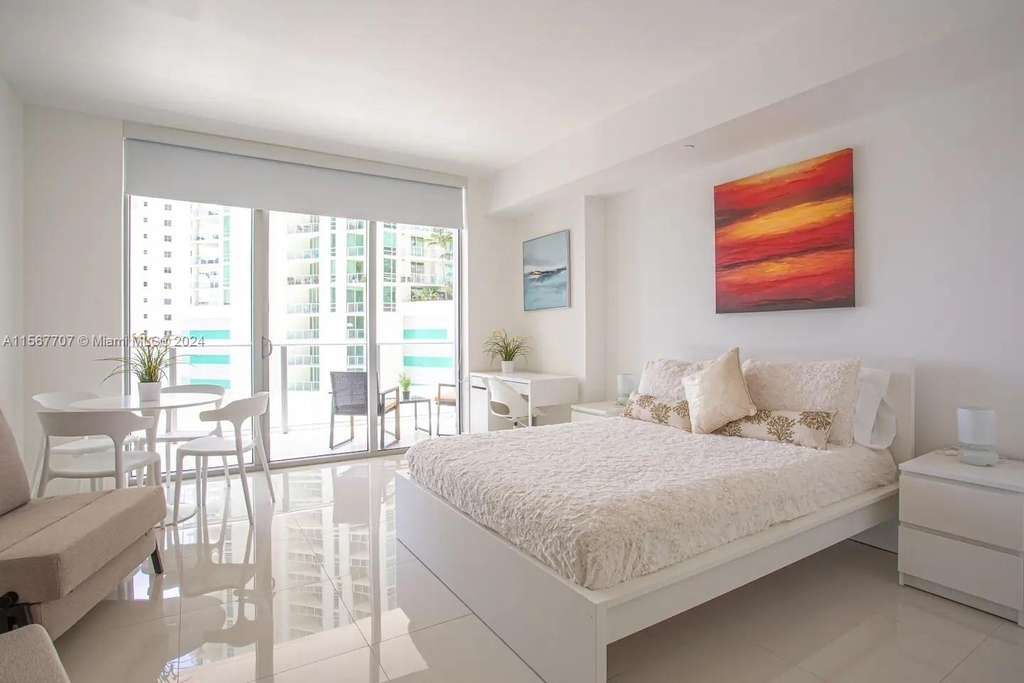 1300 Brickell Bay Dr - Photo 3