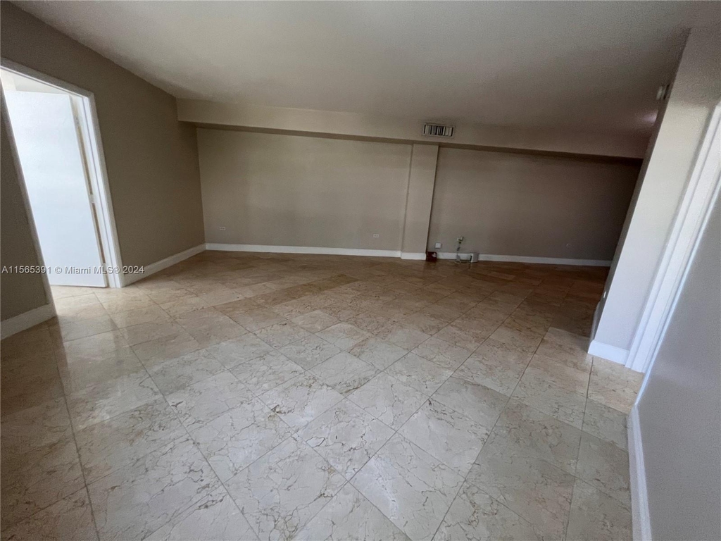 825 Brickell Bay Dr - Photo 12