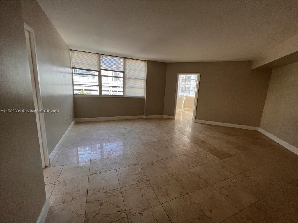 825 Brickell Bay Dr - Photo 10