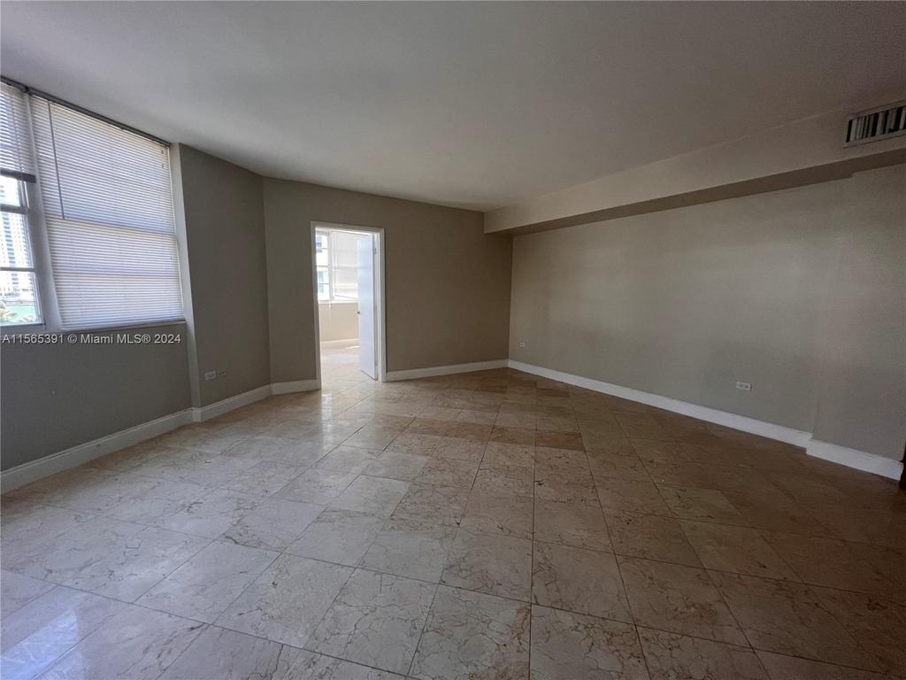 825 Brickell Bay Dr - Photo 13