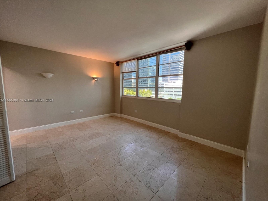 825 Brickell Bay Dr - Photo 24