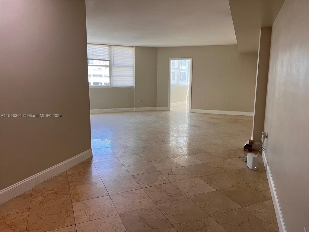 825 Brickell Bay Dr - Photo 11