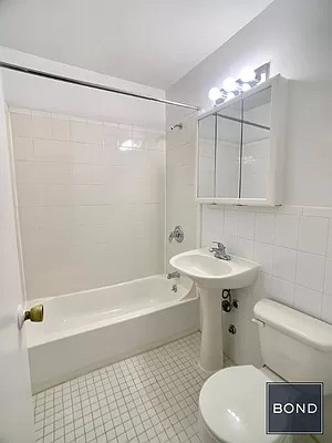 270 West 25th Street - Photo 8