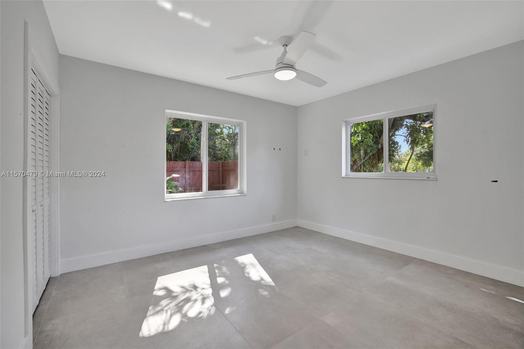 1000 Sw 19th St - Photo 24