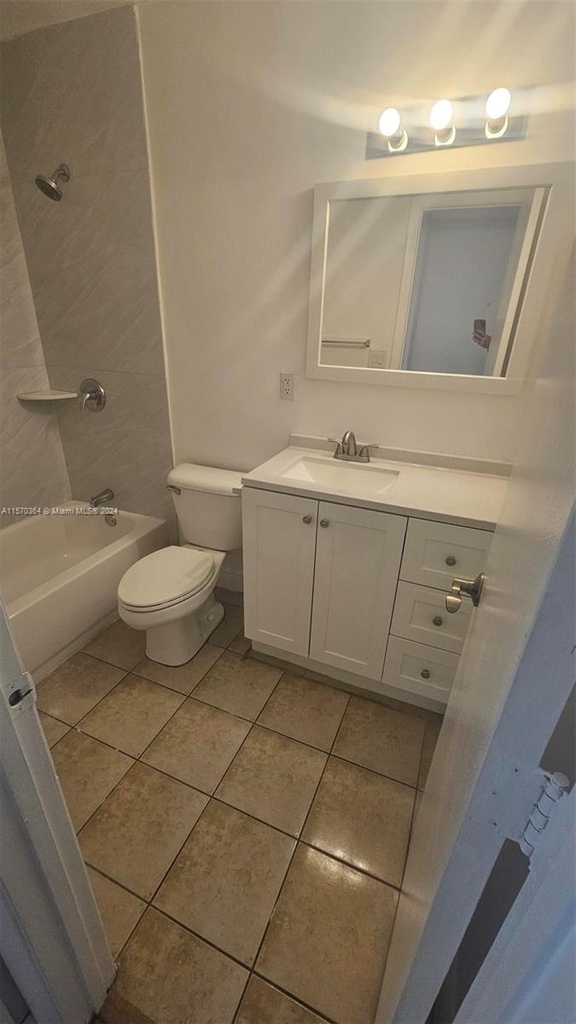 1253 Sw 46th Ave - Photo 7