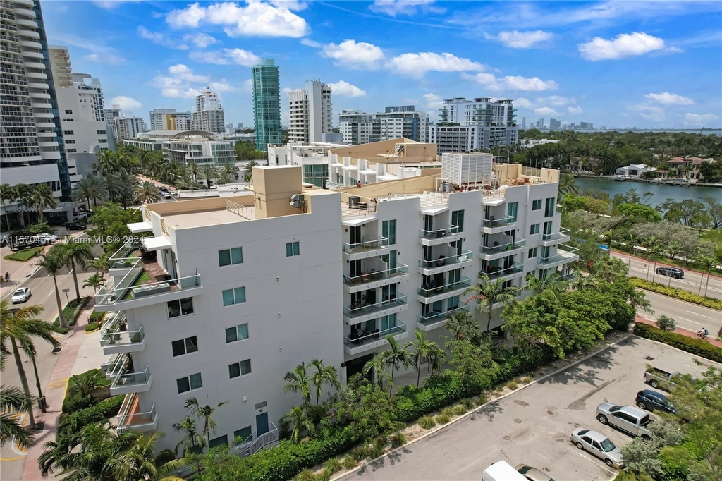 6362 Collins Ave - Photo 2