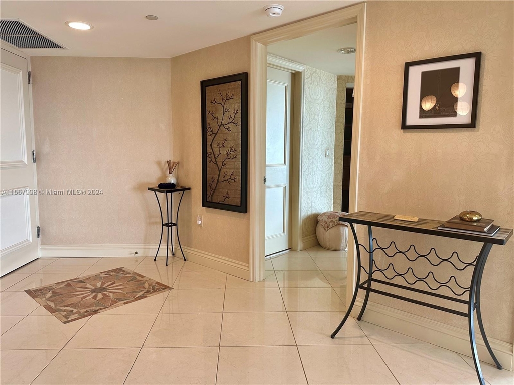 16500 Collins Ave - Photo 21