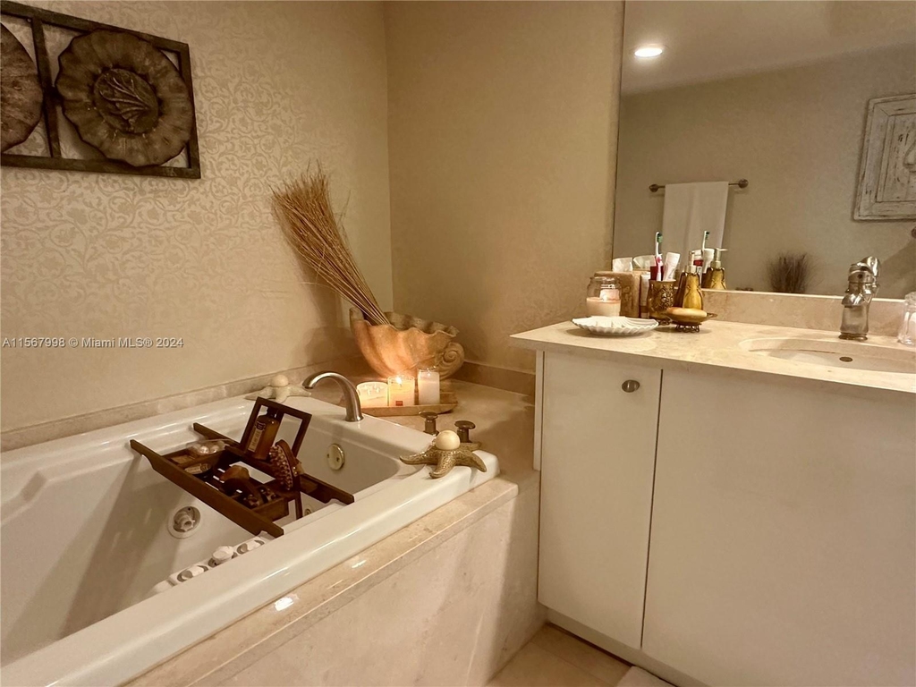 16500 Collins Ave - Photo 37