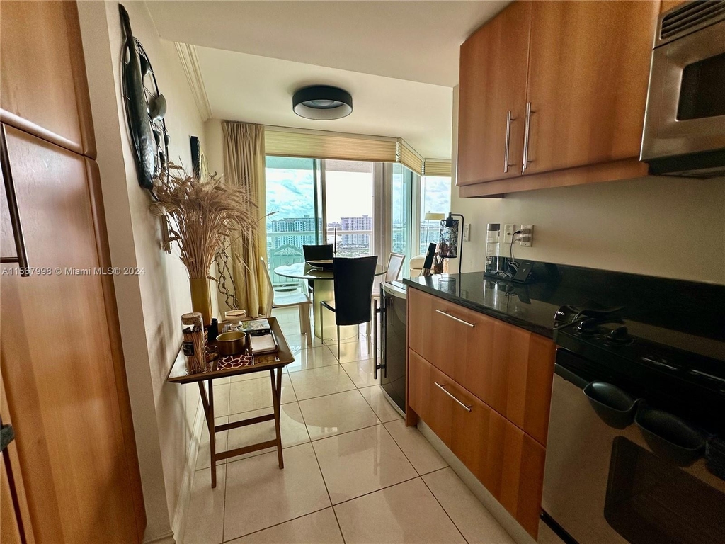 16500 Collins Ave - Photo 24