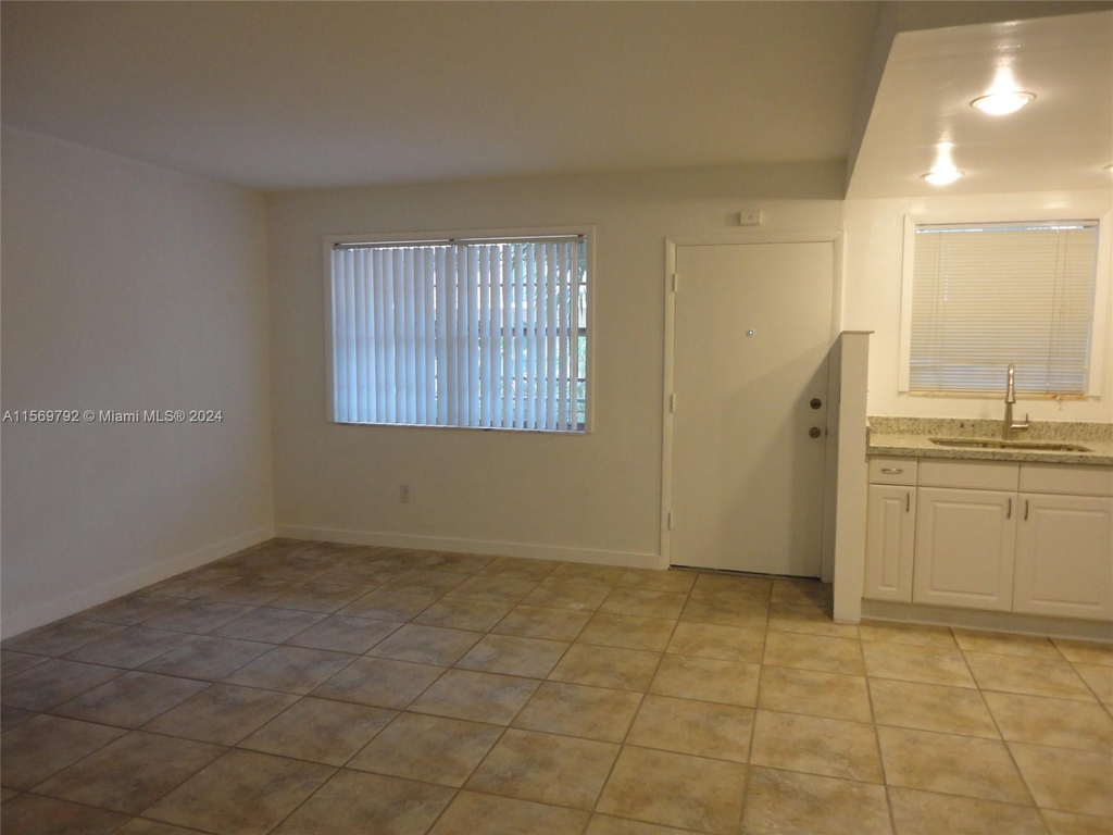 2930 Day Ave - Photo 17