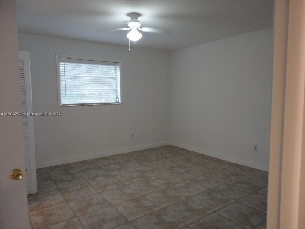2930 Day Ave - Photo 15