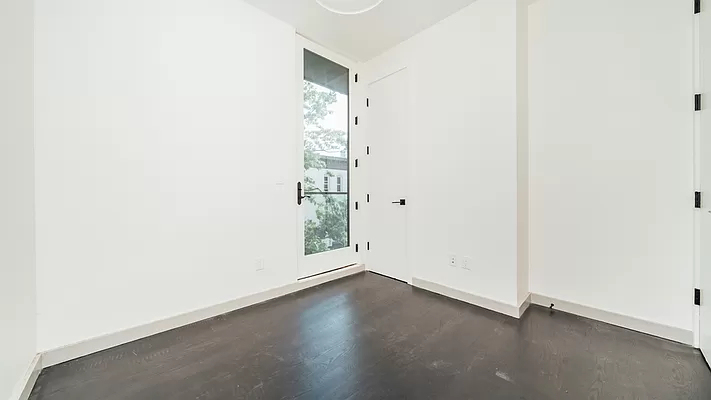 225 Winthrop Street - Photo 6