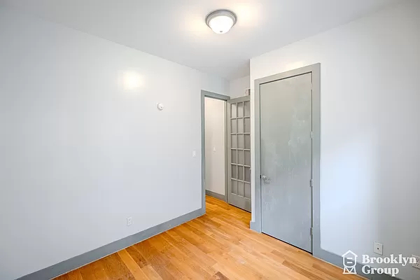 106 Grattan Street - Photo 3