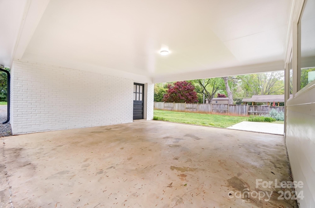 300 Wingrave Drive - Photo 20