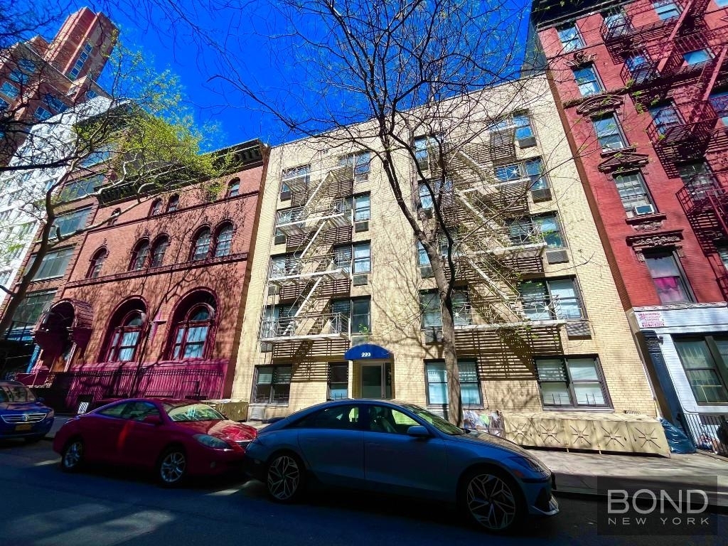 229 East 80th Street - Photo 0