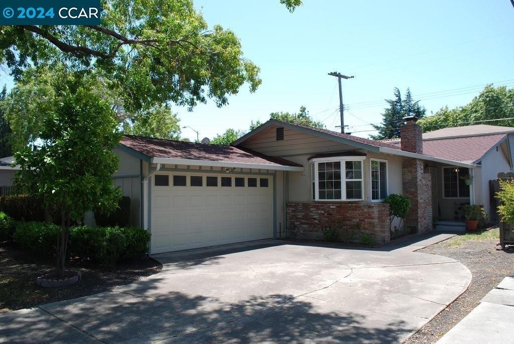 2118 San Rafael Ave - Photo 0