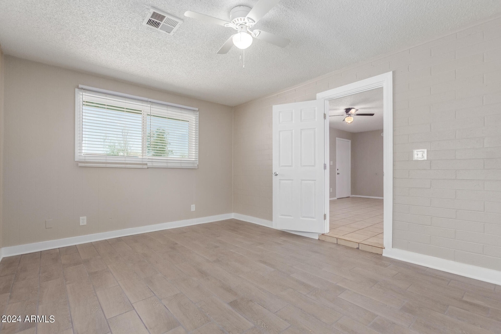1337 W Rose Place - Photo 16