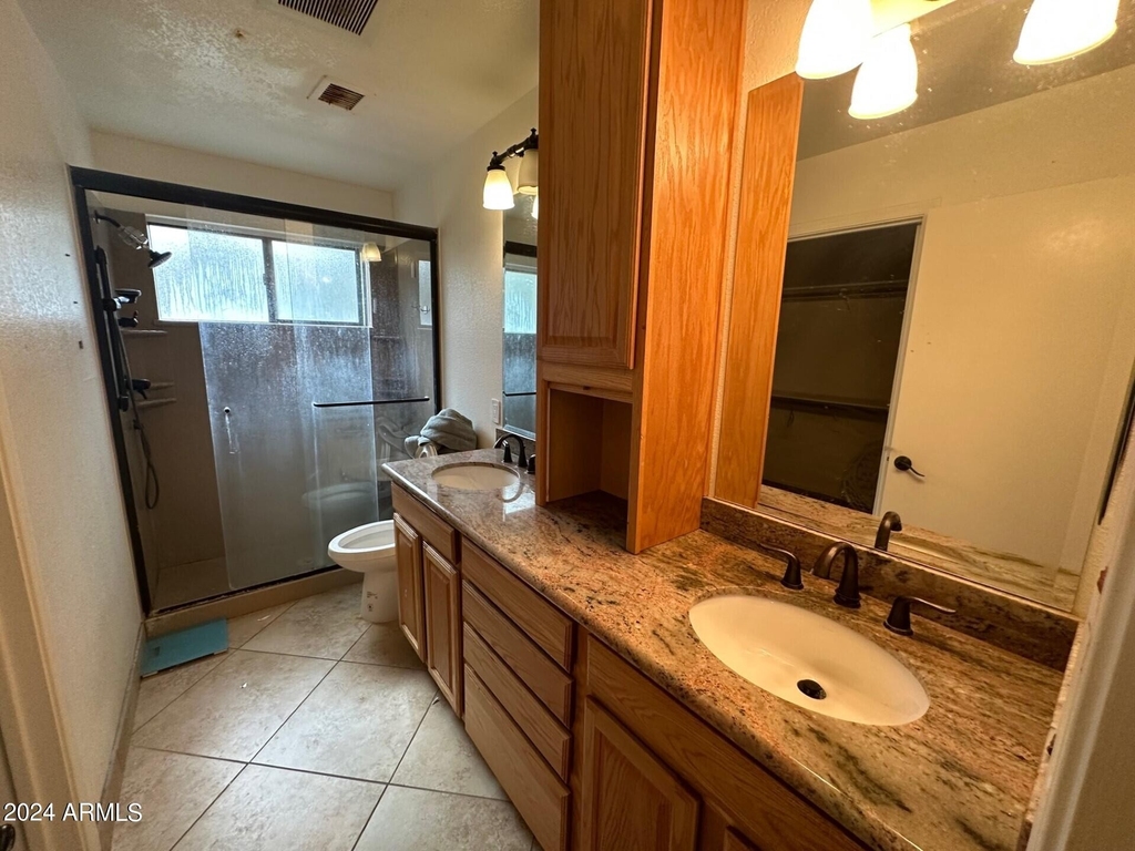 1133 E San Angelo Avenue - Photo 4