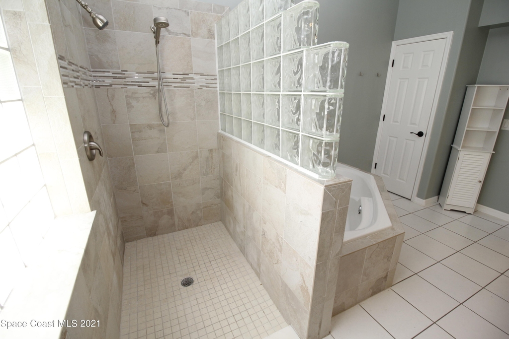 5082 Cocoplum Avenue - Photo 5