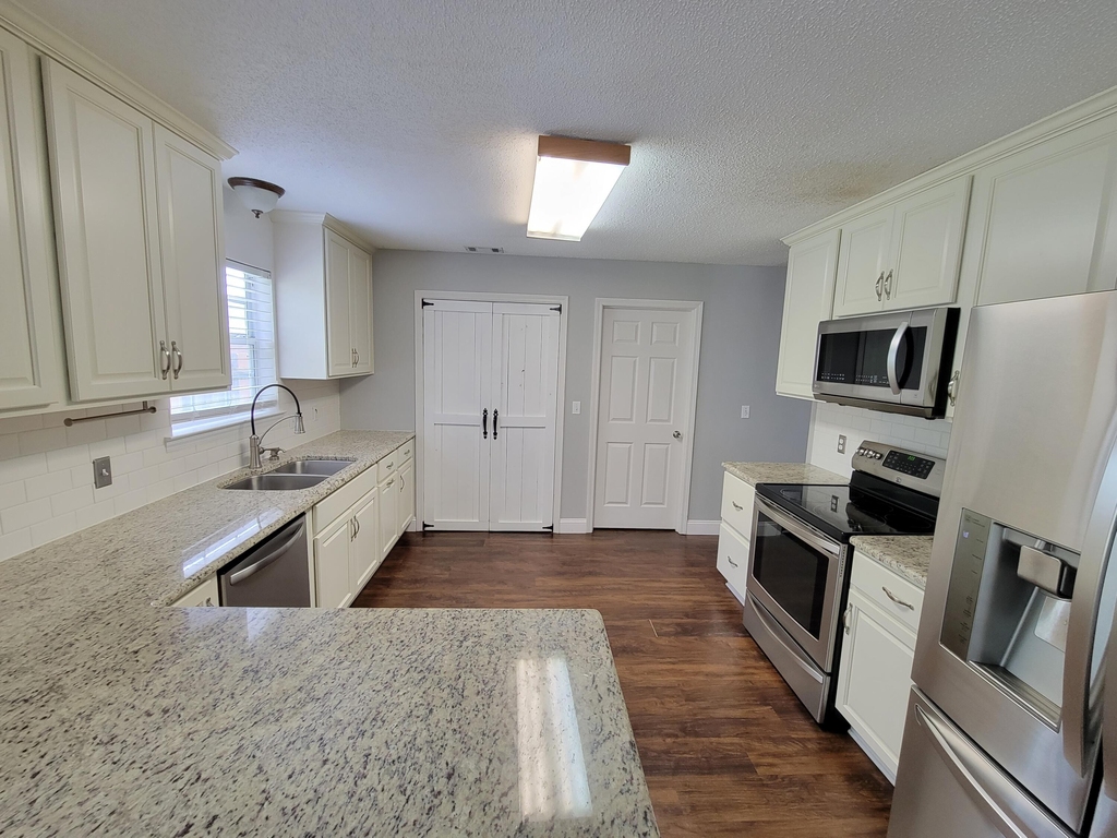 2260 Prytania Circle - Photo 23