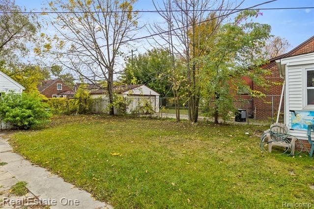 18652 Coyle Street - Photo 22