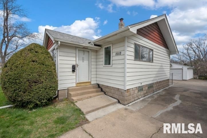 2212 N Ellis Street - Photo 3