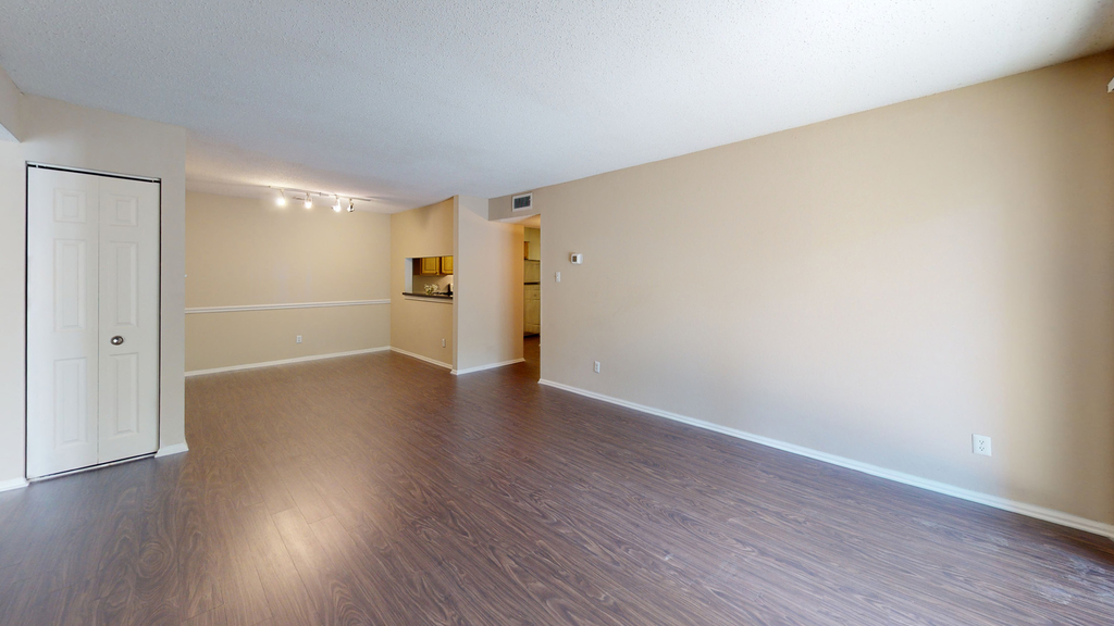 12280 Creekview Circle - Photo 2