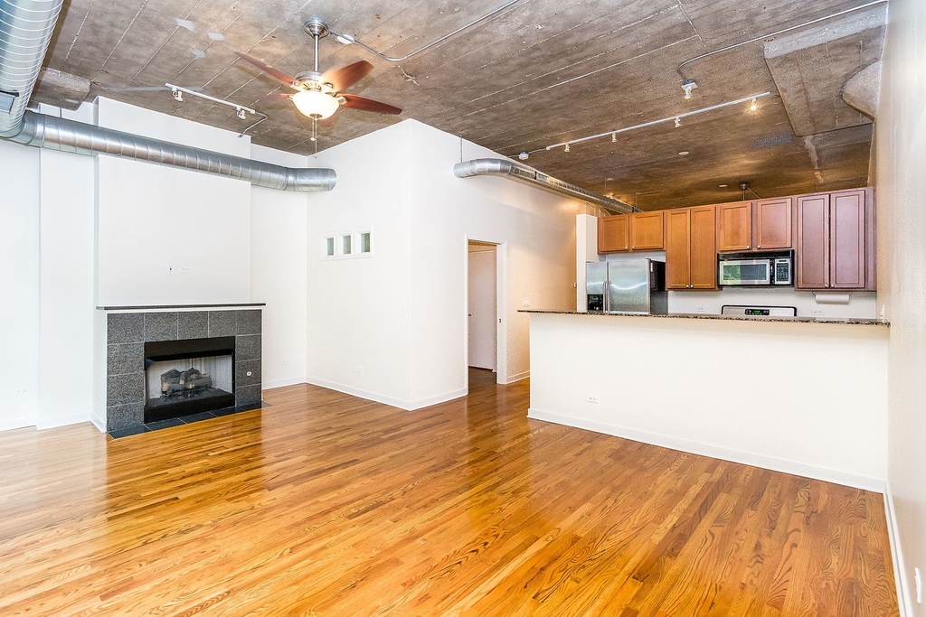 1071 W 15th Street - Photo 6