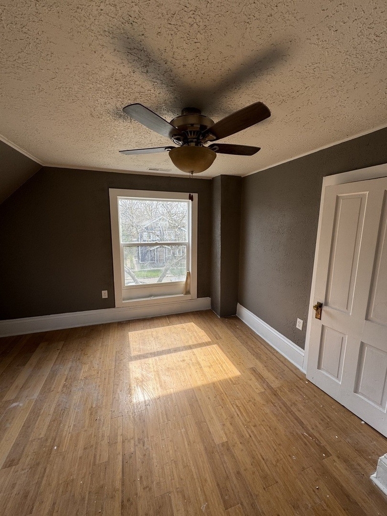 1012 North Avenue - Photo 9