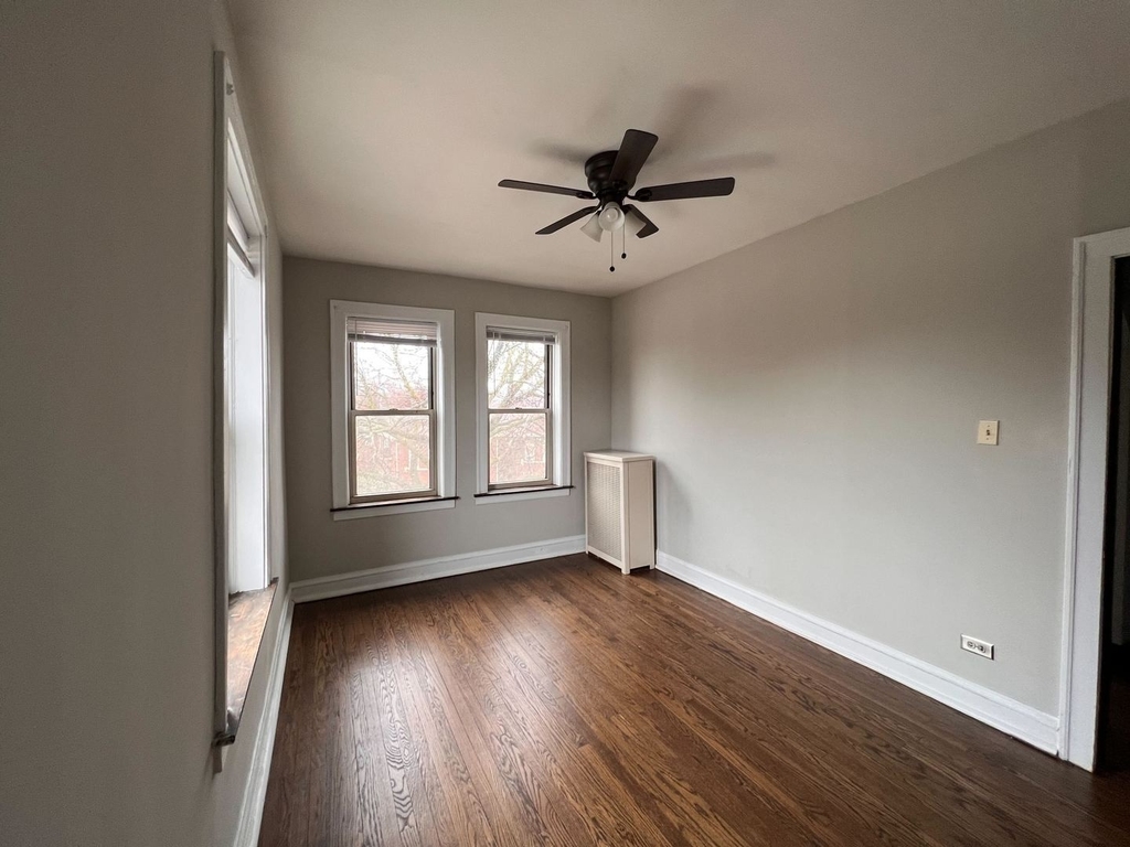 1526 W 89th Street - Photo 5