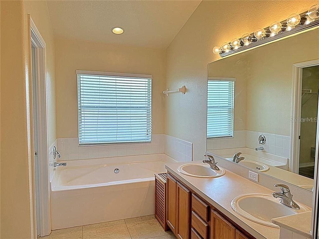 13129 Thoroughbred Loop - Photo 23