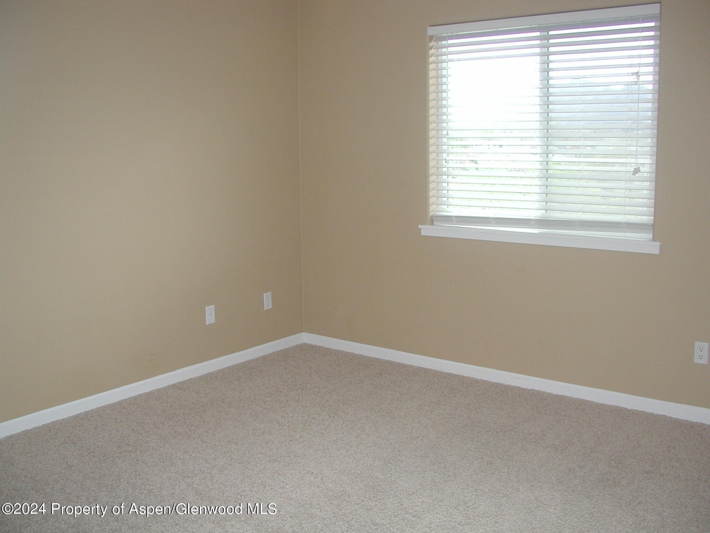 668 Alder Ridge Lane - Photo 6