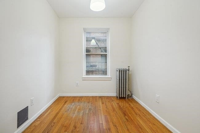 160 Vroom St - Photo 6