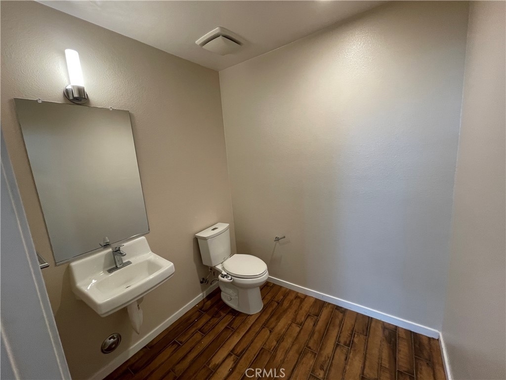 501 W Maple Avenue - Photo 14